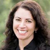 Dr. Elza M. Pereira